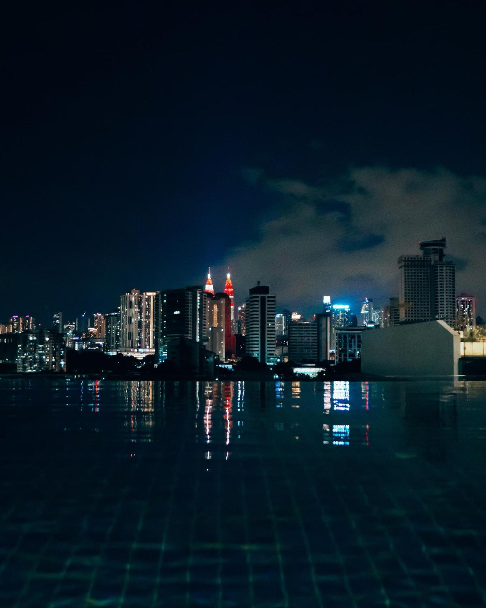 Infinite Pool! Room In Kuala Lumpur Exterior photo